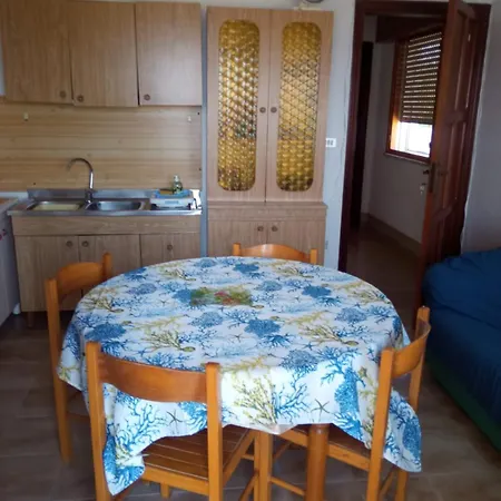 Leuca A 300 M Dal Mare *