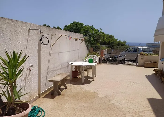 Leuca A 300 M Dal Mare Santa Maria di Leuca