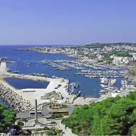 Leuca A 300 M Dal Mare